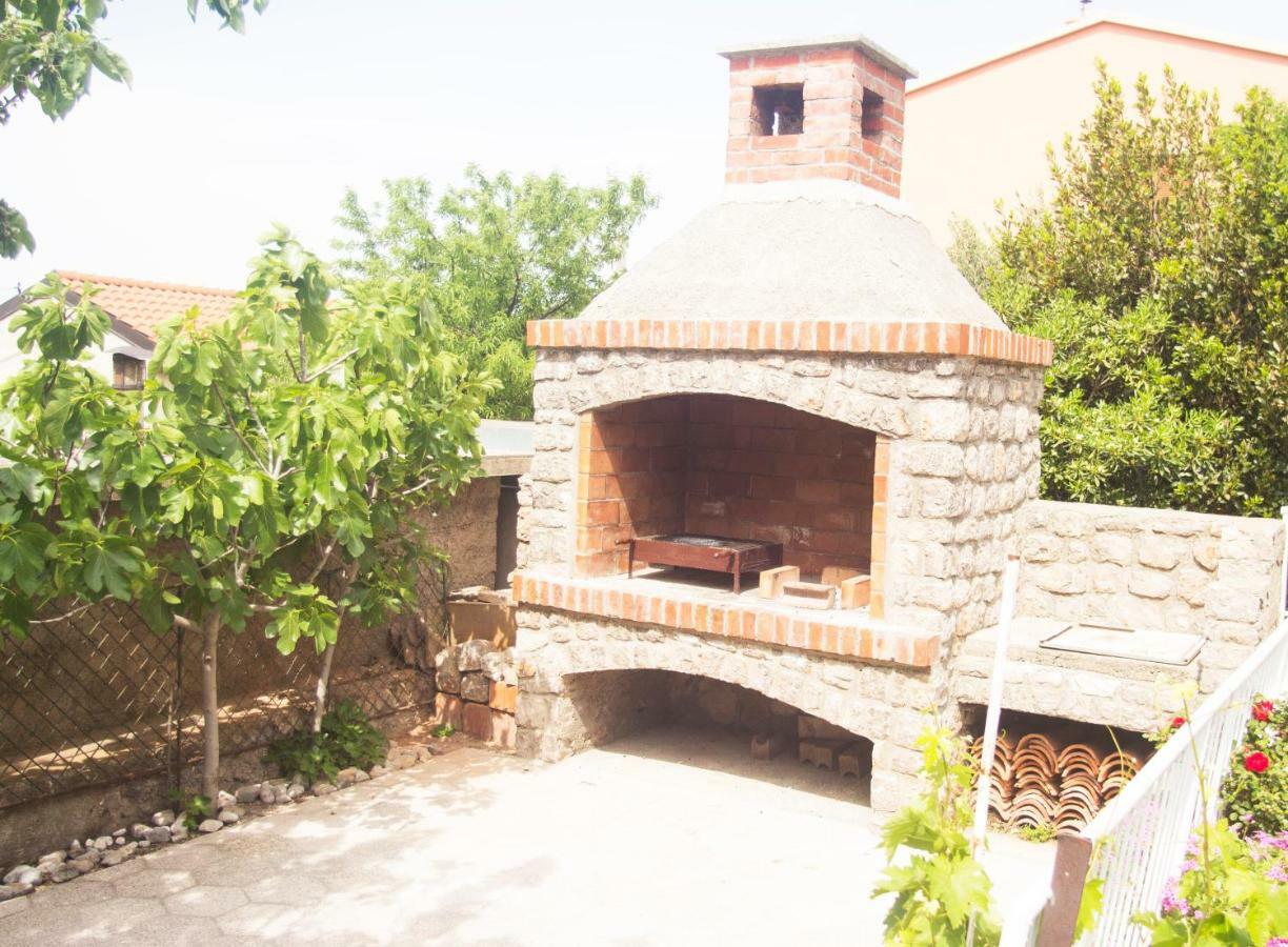 סנג' Apartmani Nada מראה חיצוני תמונה